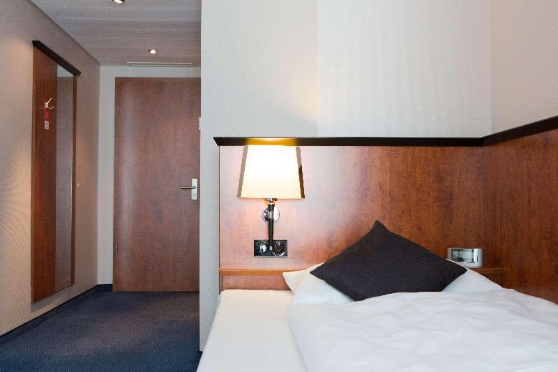 AMEDIA Hotel Frankfurt Rüsselsheim Exterior foto