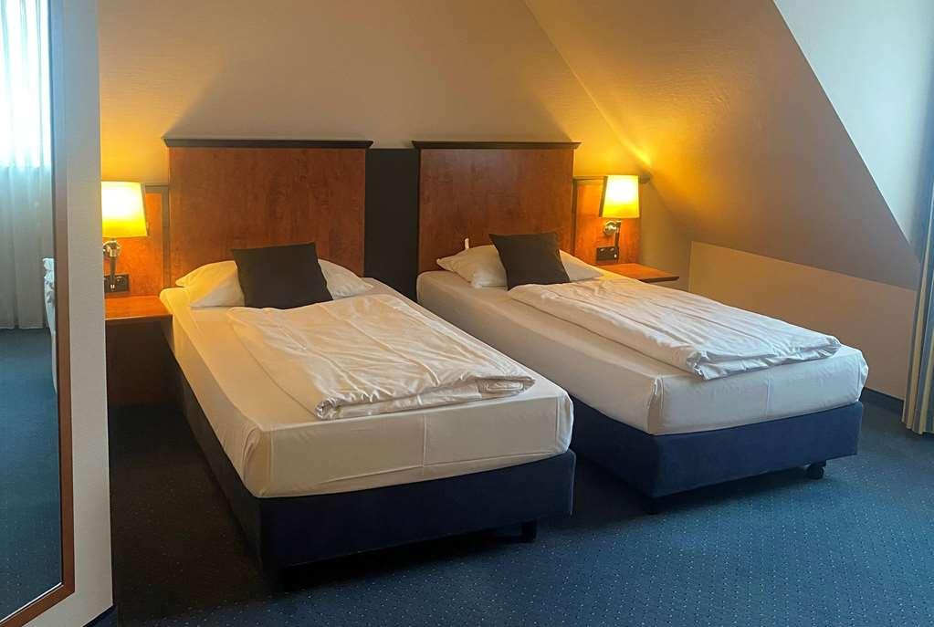 AMEDIA Hotel Frankfurt Rüsselsheim Habitación foto