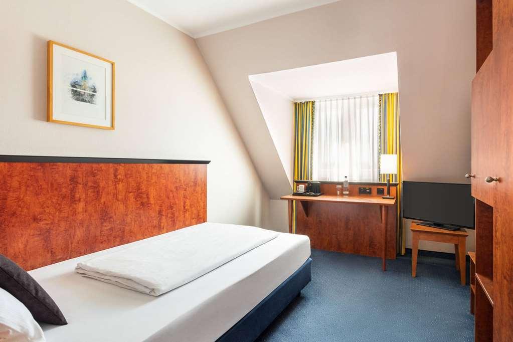 AMEDIA Hotel Frankfurt Rüsselsheim Habitación foto