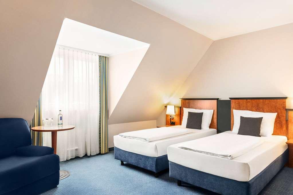 AMEDIA Hotel Frankfurt Rüsselsheim Habitación foto